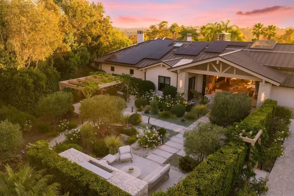 7150 Via Del Charro Rancho Santa Fe, CA 92067