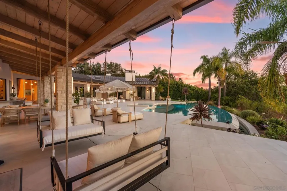 7150 Via Del Charro Rancho Santa Fe, CA 92067