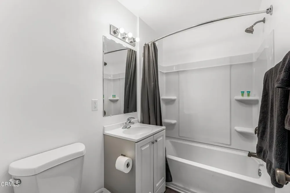 1136 7th Place Port Hueneme, CA 93041