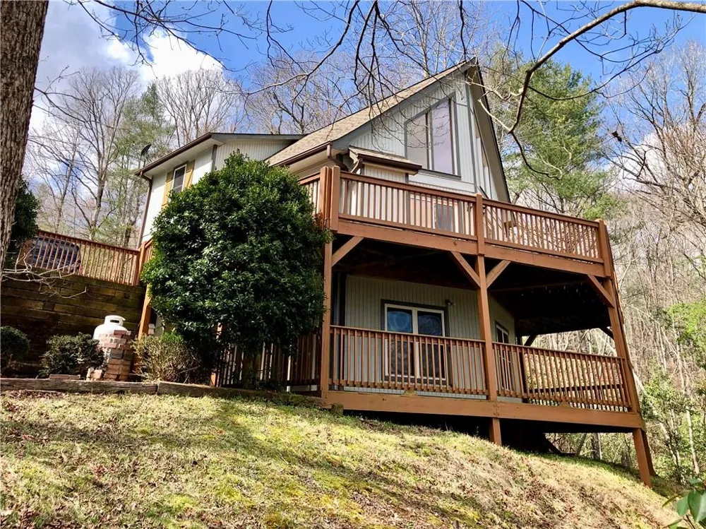 2585 Panorama Drive Sautee Nacoochee, GA 30571