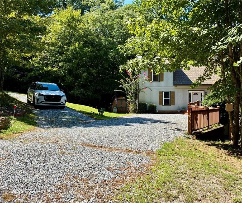 2585 Panorama Drive Sautee Nacoochee, GA 30571