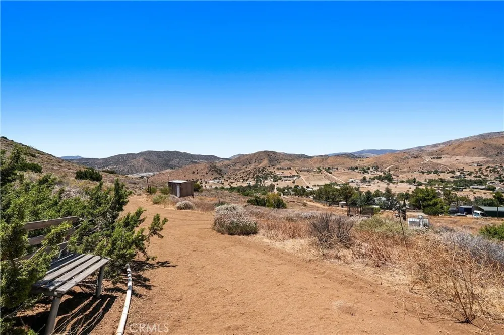Fairlane St Acton, CA 93510