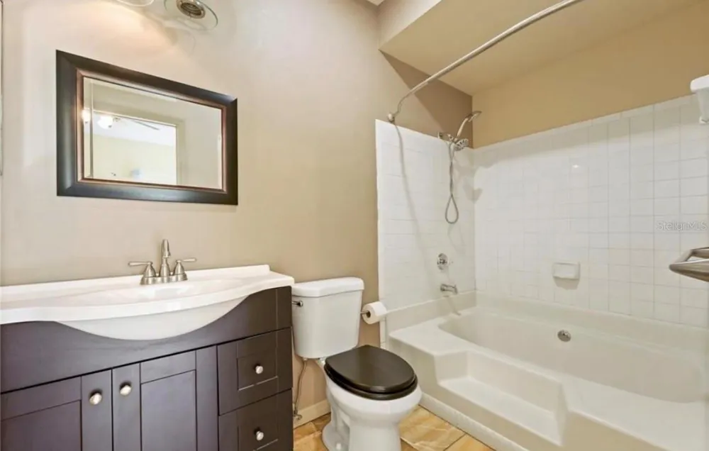 4107 CHATHAM OAK COURT #326 Tampa, FL 33624