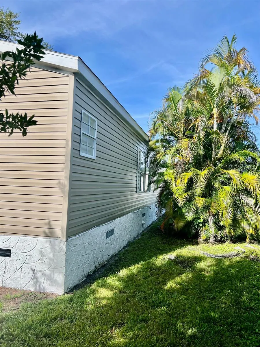 6940 NW 44th Avenue #Lot E-07 Coconut Creek, FL 33073