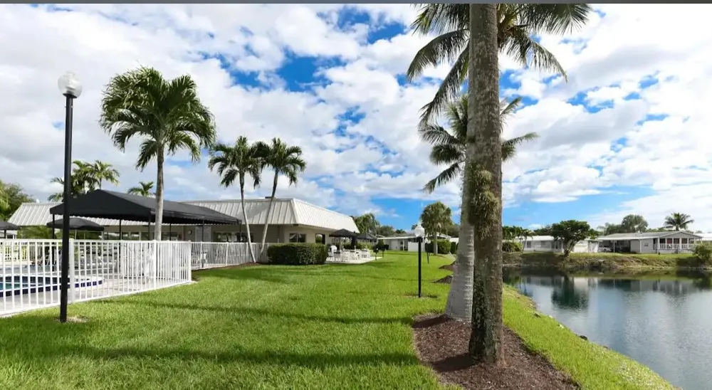 6940 NW 44th Avenue #Lot E-07 Coconut Creek, FL 33073
