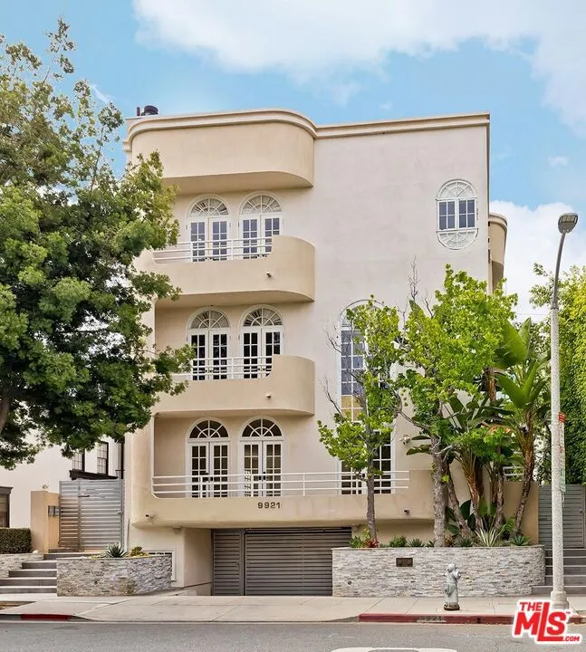 9921 Durant Drive #2 Beverly Hills, CA 90212