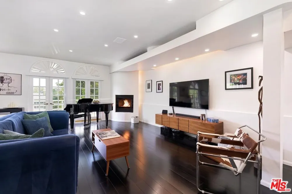 9921 Durant Drive #2 Beverly Hills, CA 90212