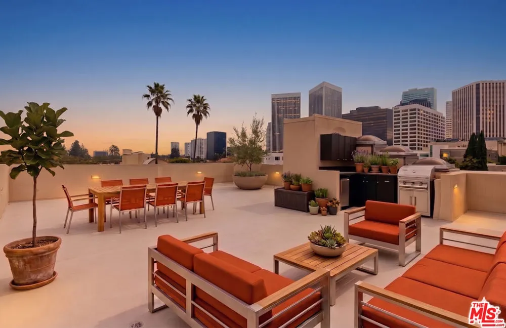 9921 Durant Drive #2 Beverly Hills, CA 90212