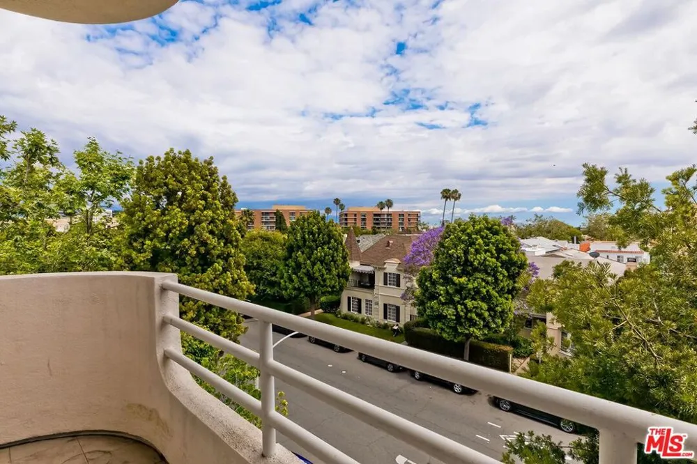 9921 Durant Drive #2 Beverly Hills, CA 90212