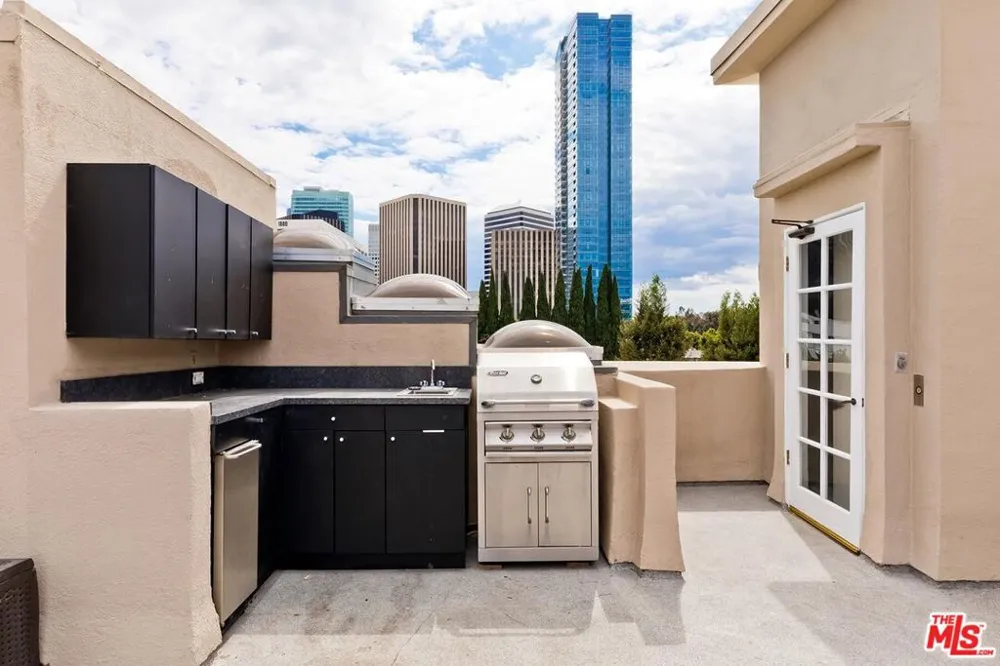 9921 Durant Drive #2 Beverly Hills, CA 90212