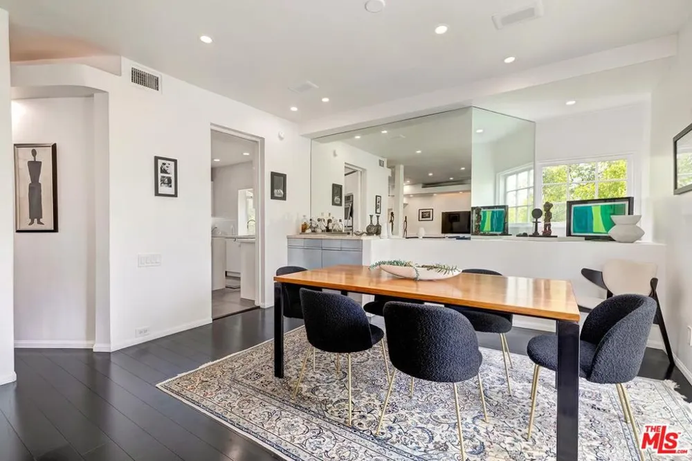 9921 Durant Drive #2 Beverly Hills, CA 90212