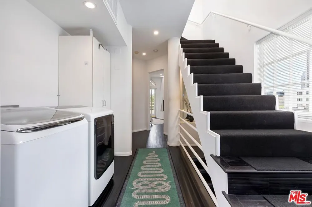 9921 Durant Drive #2 Beverly Hills, CA 90212