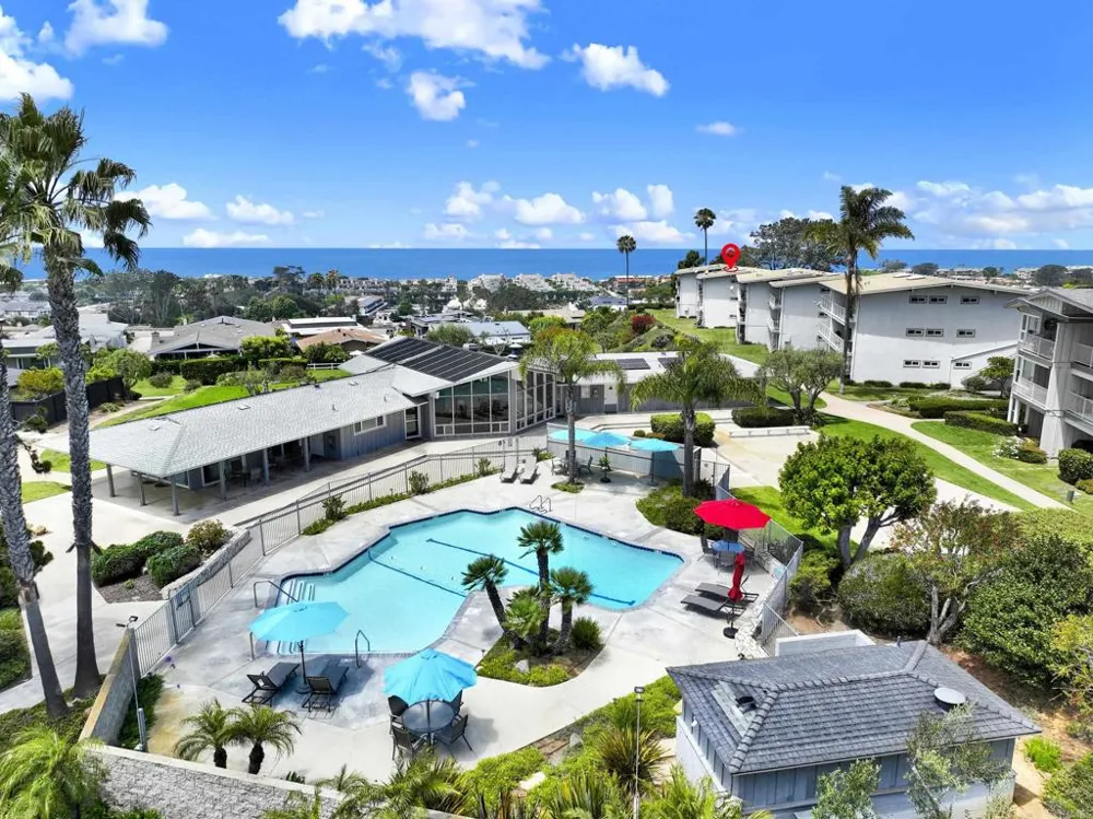 640 W Solana Circle #19 Solana Beach, CA 92075