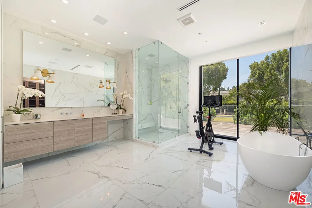 9570 Sunset Boulevard Beverly Hills, CA 90210