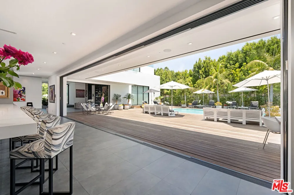 9570 Sunset Boulevard Beverly Hills, CA 90210