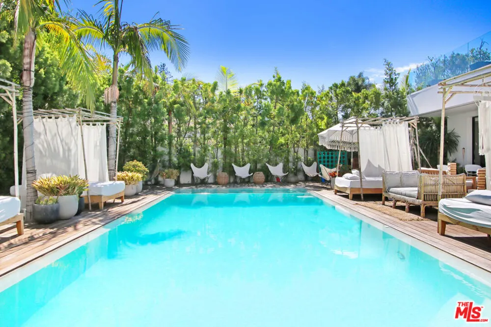 9570 Sunset Boulevard Beverly Hills, CA 90210