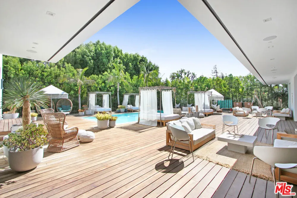 9570 Sunset Boulevard Beverly Hills, CA 90210