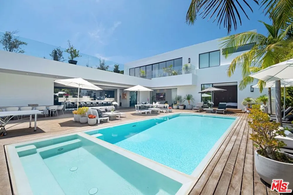 9570 Sunset Boulevard Beverly Hills, CA 90210