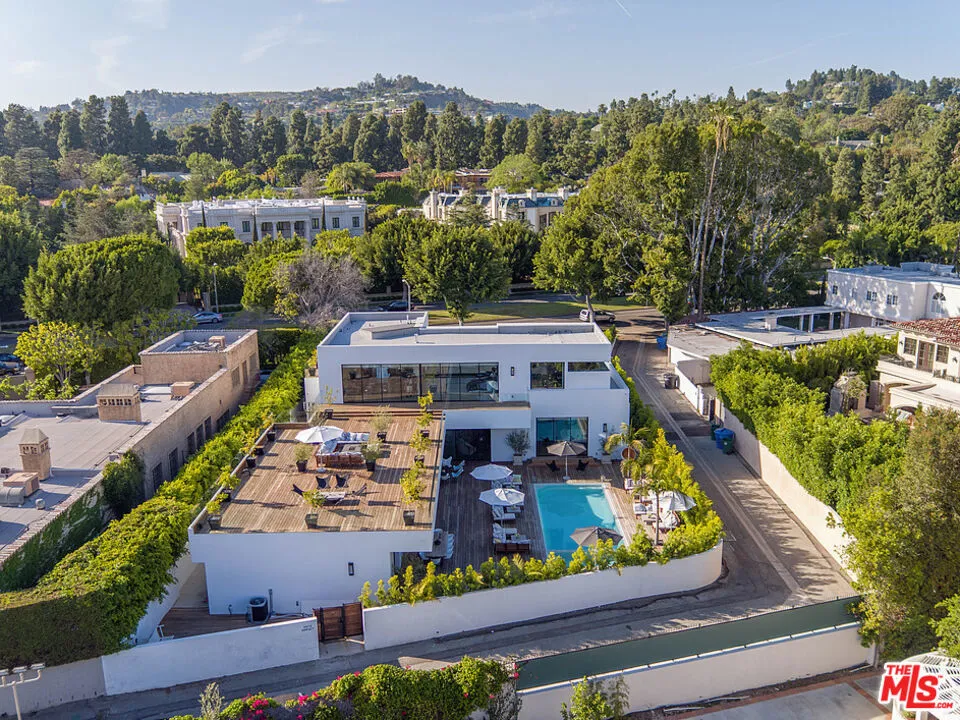9570 Sunset Boulevard Beverly Hills, CA 90210