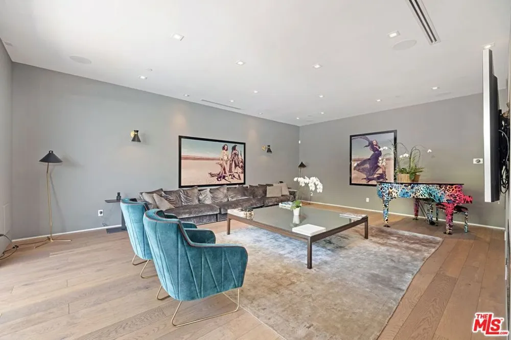 9570 Sunset Boulevard Beverly Hills, CA 90210