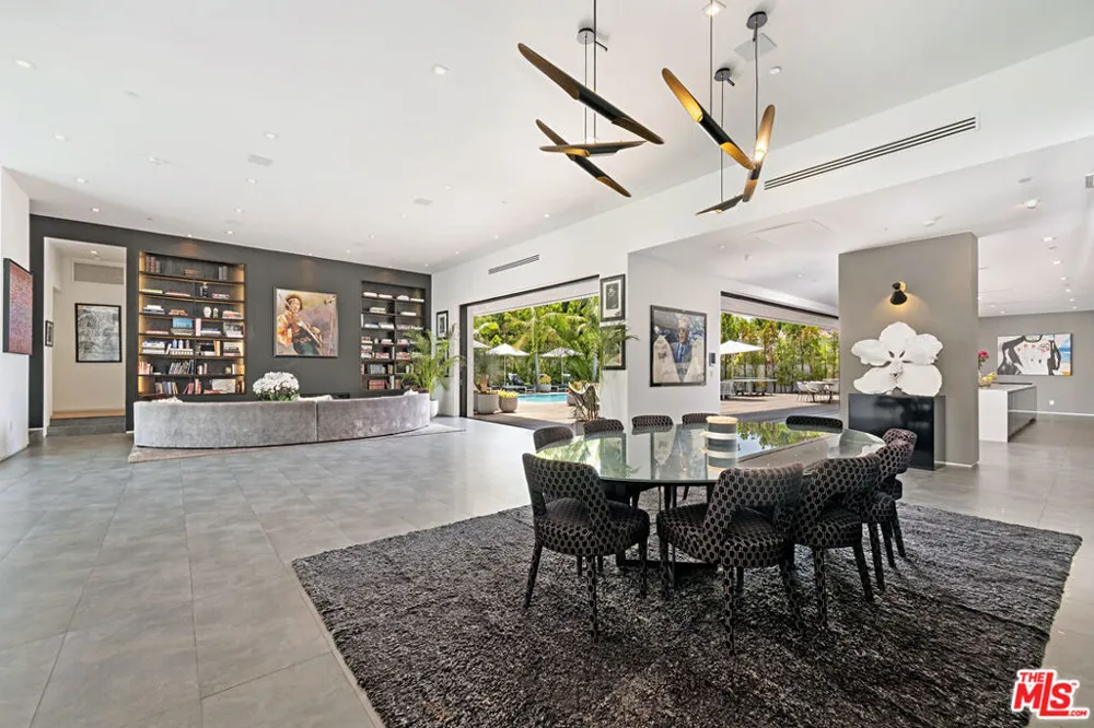 9570 Sunset Boulevard Beverly Hills, CA 90210