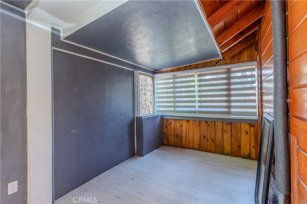 23716 Shady Crestline, CA 92325