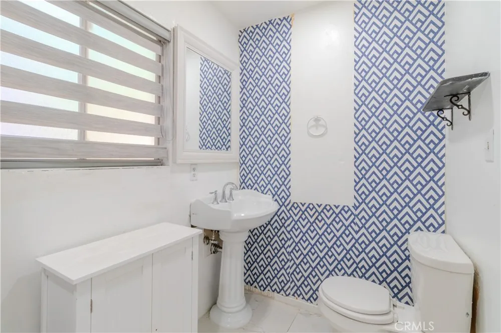 23716 Shady Crestline, CA 92325