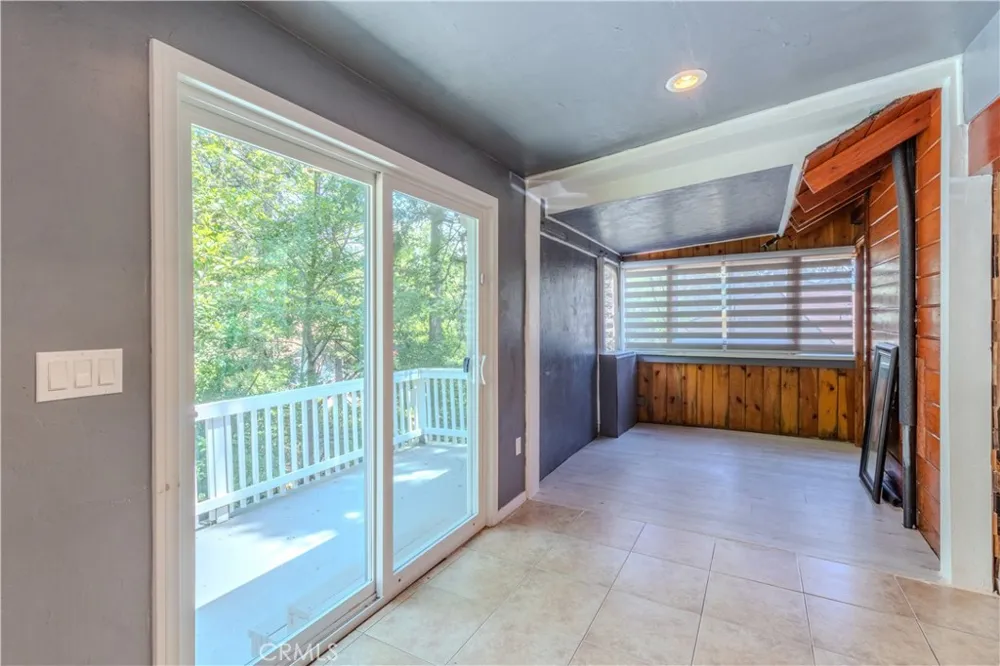 23716 Shady Crestline, CA 92325