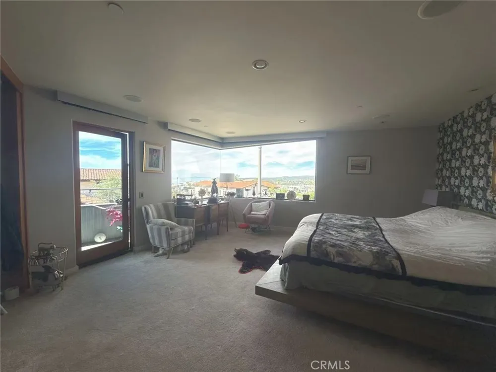 988 Acapulco Laguna Beach, CA 92651