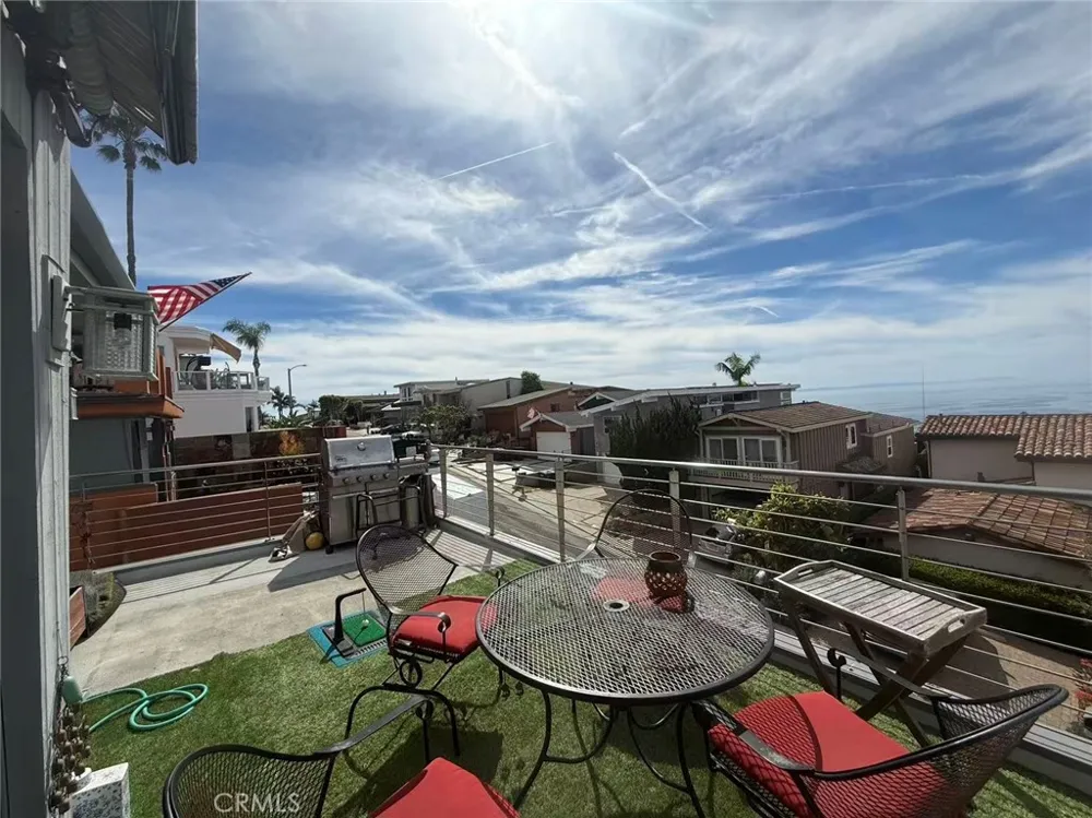 988 Acapulco Laguna Beach, CA 92651