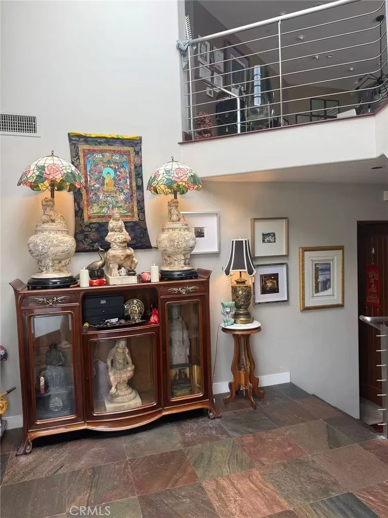 988 Acapulco Laguna Beach, CA 92651