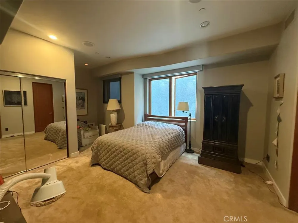 988 Acapulco Laguna Beach, CA 92651
