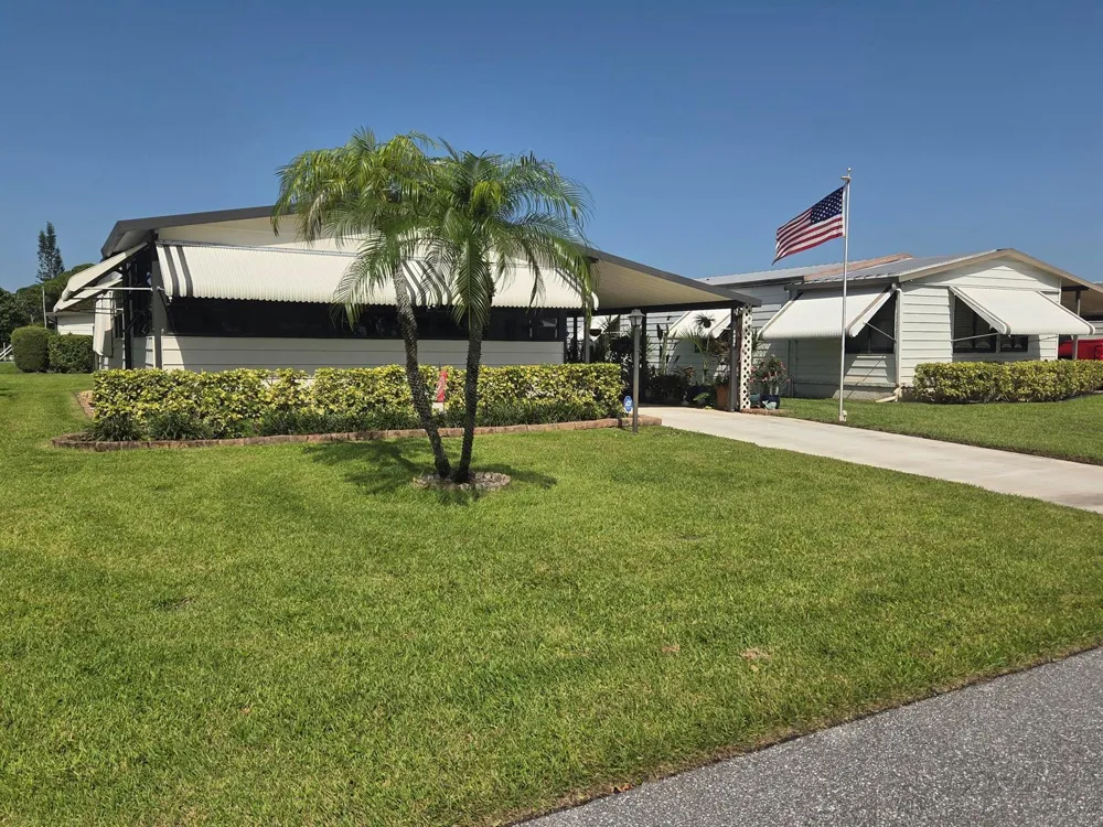 8020 SE Shenandoah Drive Hobe Sound, FL 33455