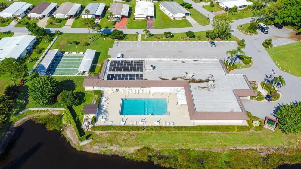 8020 SE Shenandoah Drive Hobe Sound, FL 33455