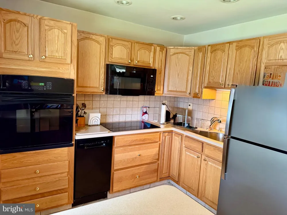 10800 PERRIN ROAD Philadelphia, PA 19154