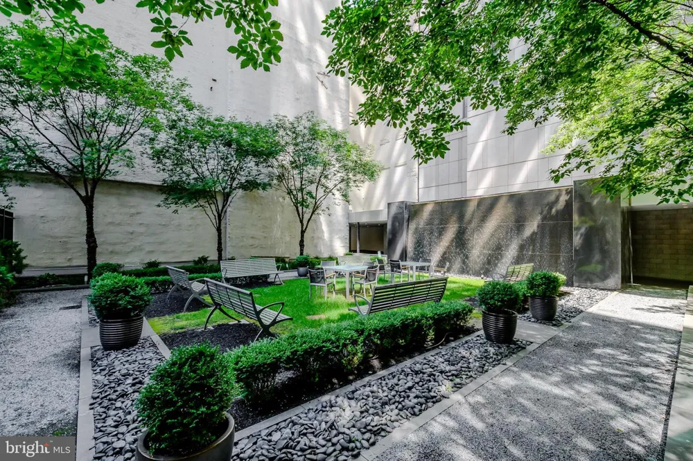 1414 S PENN SQUARE #43D Philadelphia, PA 19102