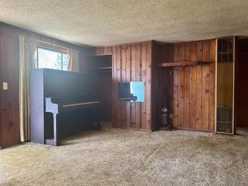 6065 Genesee Road Genesee Charter Township, MI 48506