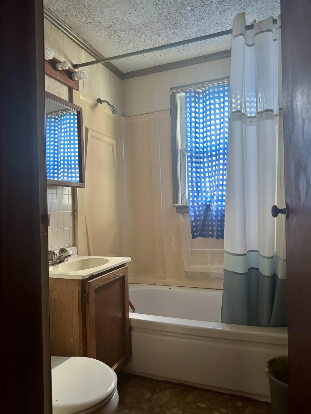 6065 Genesee Road Genesee Charter Township, MI 48506