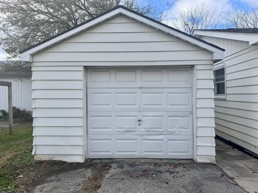 6065 Genesee Road Genesee Charter Township, MI 48506