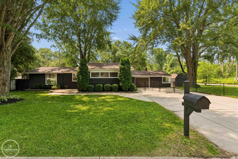 367 Sherwood Lane Algonac City, MI 48001