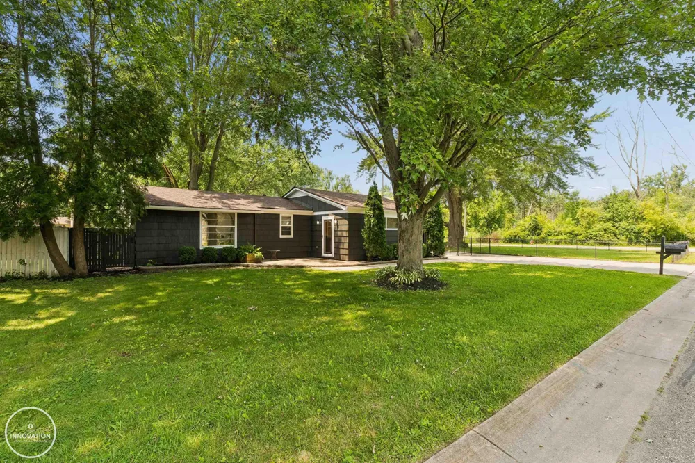 367 Sherwood Lane Algonac City, MI 48001