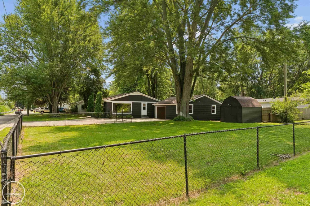 367 Sherwood Lane Algonac City, MI 48001