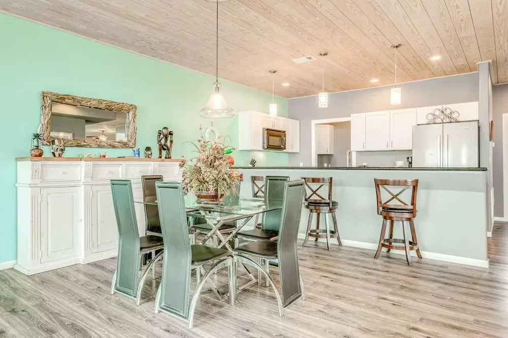 2386 Hwy 87 Gilchrist, TX 77617