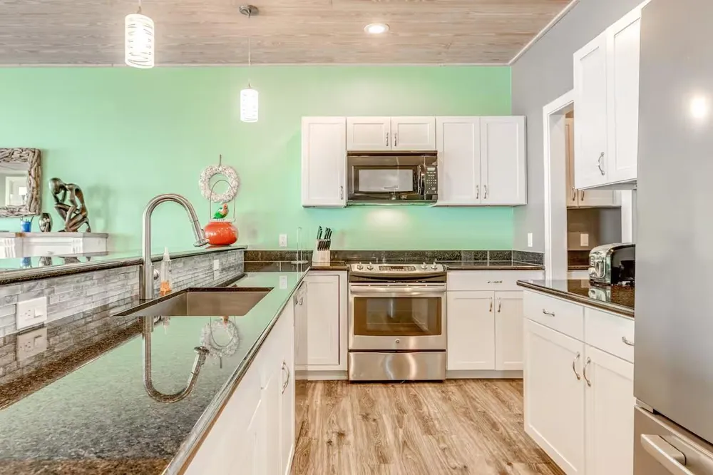 2386 Hwy 87 Gilchrist, TX 77617