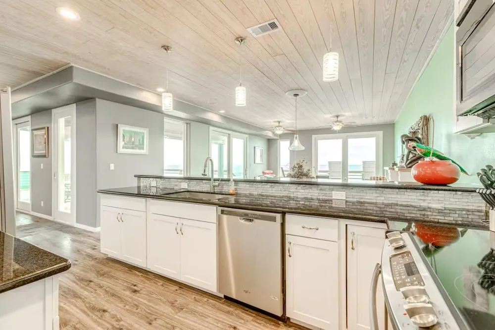 2386 Hwy 87 Gilchrist, TX 77617