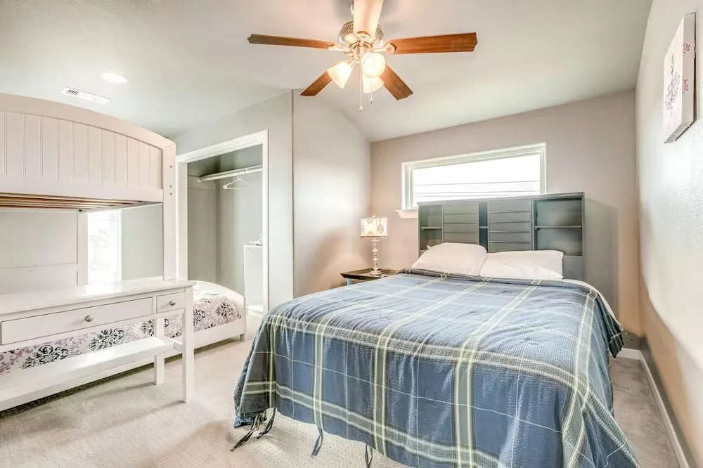 2386 Hwy 87 Gilchrist, TX 77617