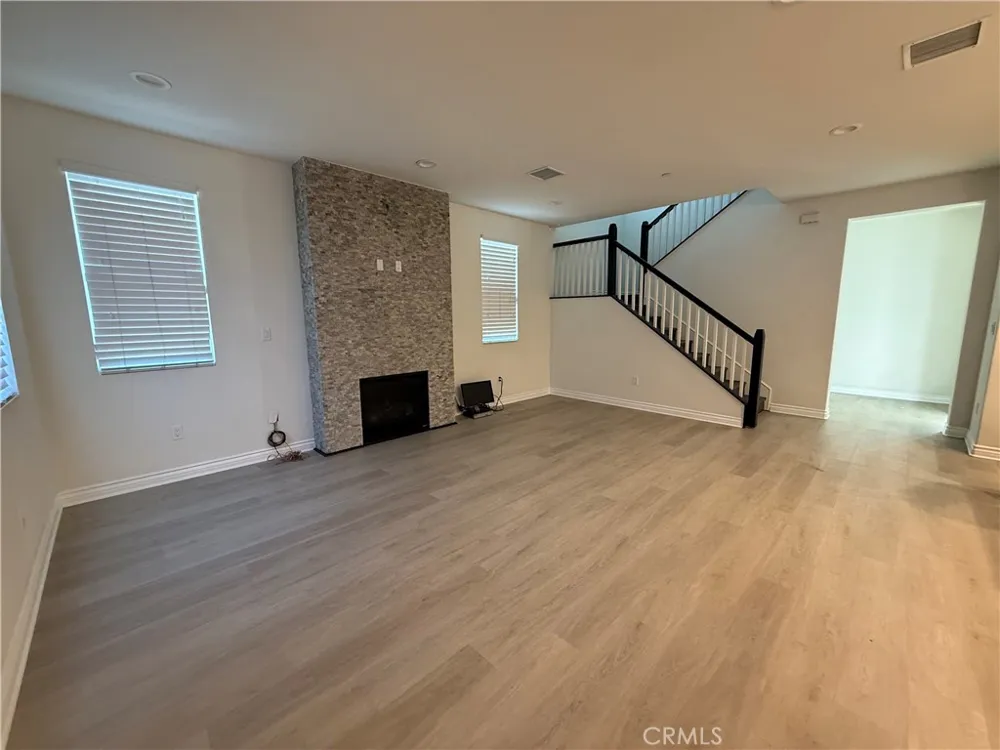 7603 23rd Westminster, CA 92683