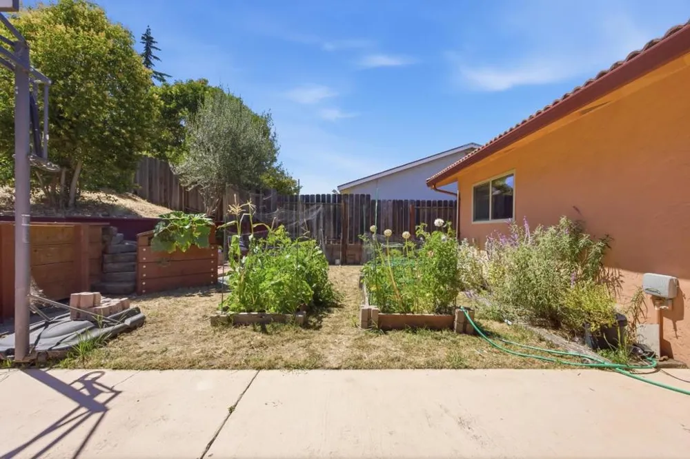 501 7th Street San Juan Bautista, CA 95045