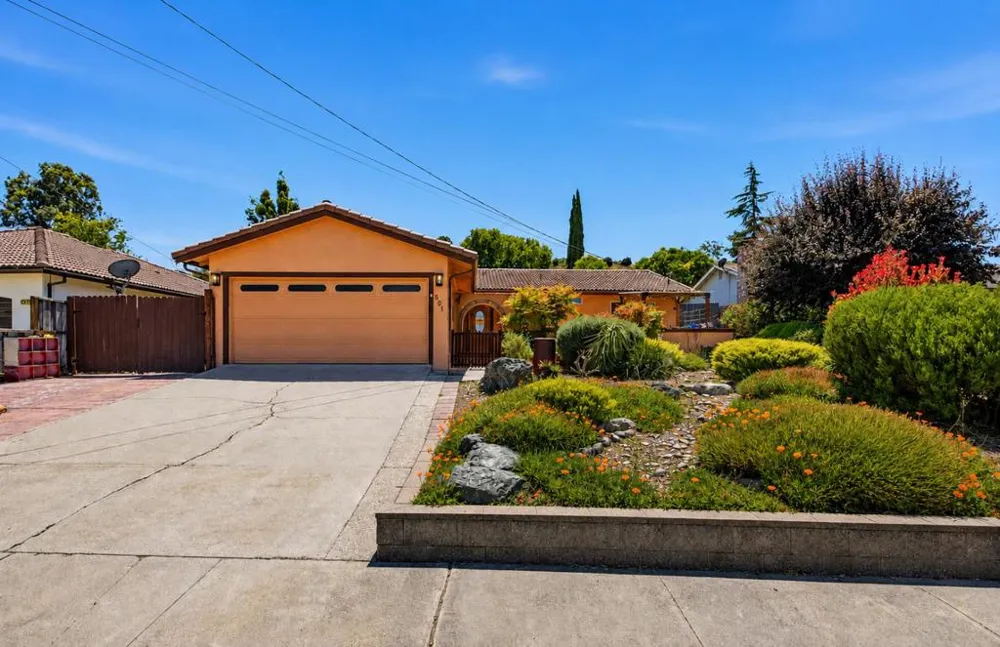501 7th Street San Juan Bautista, CA 95045