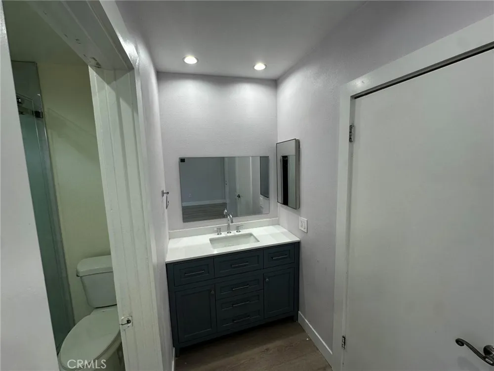 7432 Hazeltine #7 Van Nuys, CA 91405